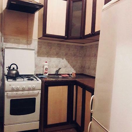 Квартира Між Вокзалом І Центром Leópolis Exterior foto